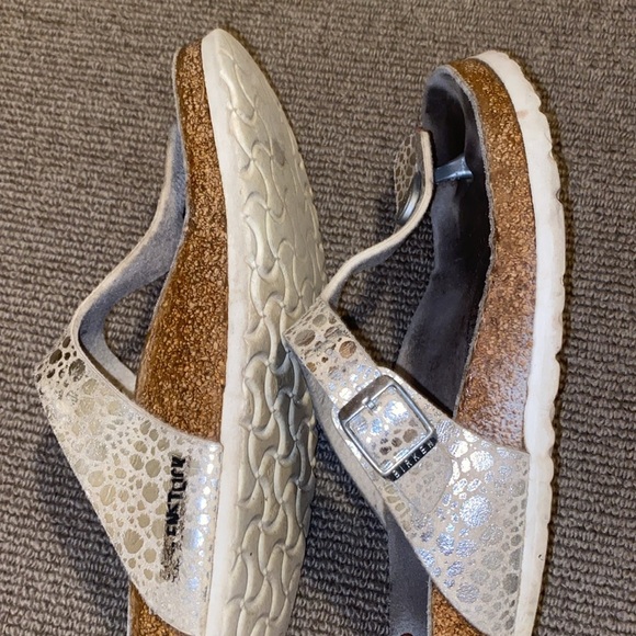 Birkenstock Gizah sz 38. Silver animal print, white soles - Picture 3 of 5